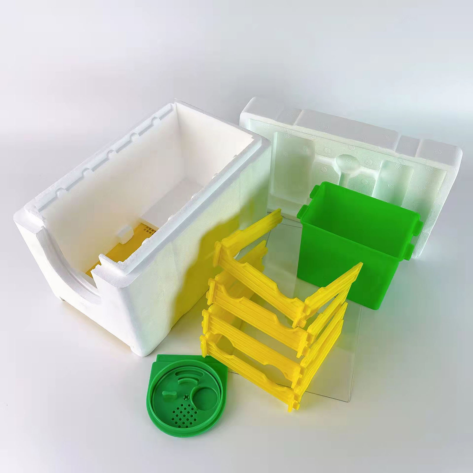 Beekeeping Queen Breeding Kit  - đánh giá và giá Essential Gardening Tools